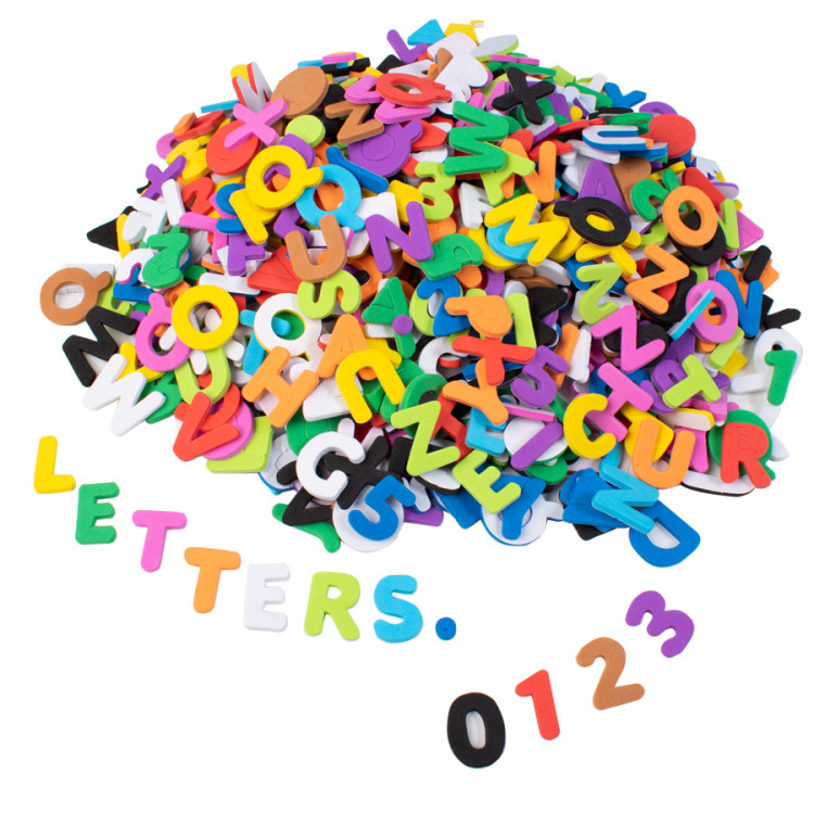 Foam cijfers & Letters,  zelfklevend - 1000 stuks